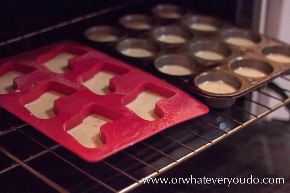 banana bread muffins