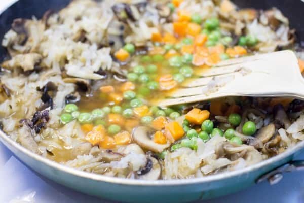 Mushroom Pot Pie I www.orwhateveryoudo.com I #recipe #food #dinner #mushroommakeover