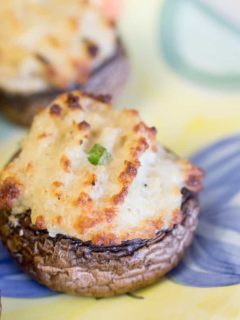 Sriracha Salmon Stuffed Mushrooms