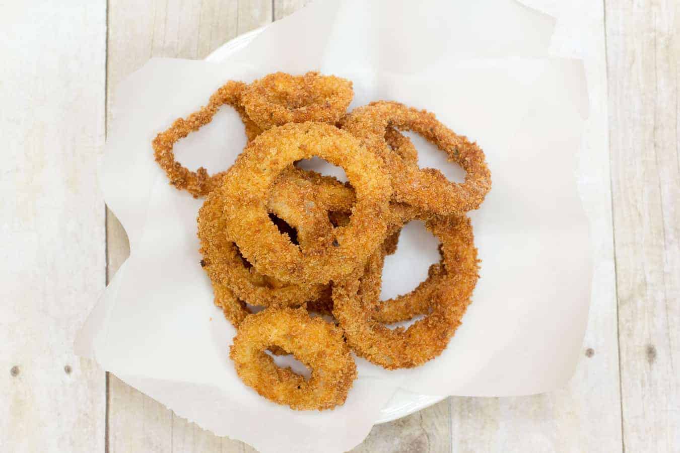 Panko Fried Onion Rings - Easy, crunchy, crispy onion rings made at home