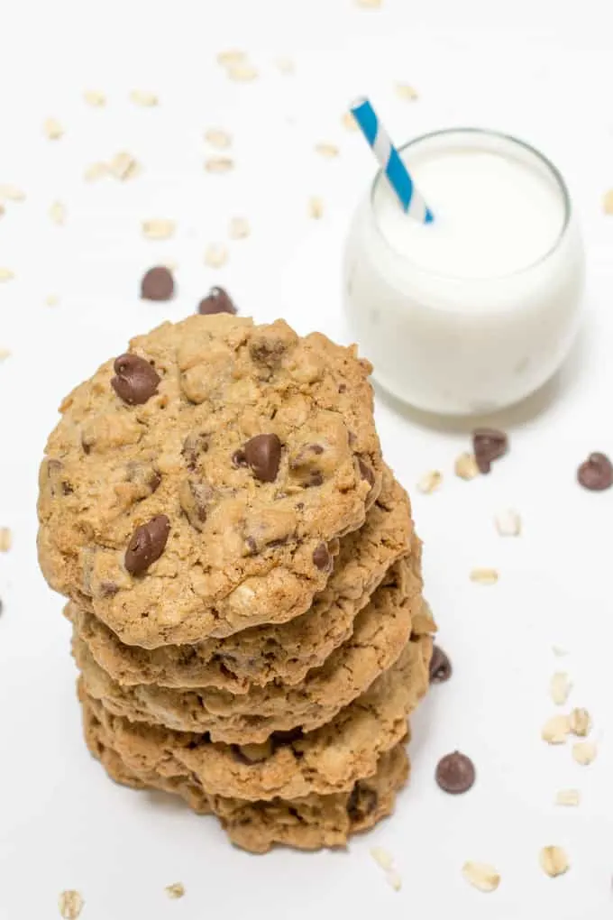 Chewy Oatmeal Chocolate Chip Cookies-3