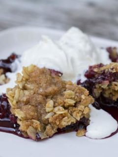 Blackberry Crisp