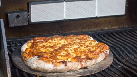 pizza on traeger grill