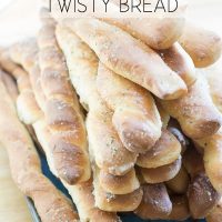 Roasted Garlic Parmesan Twisty Bread