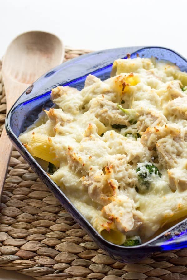 Cheesy Chicken Alfredo Bake - Cheesy Chicken Alfredo Pasta Bake | Recipe | Baked chicken ... / We did not find results for: