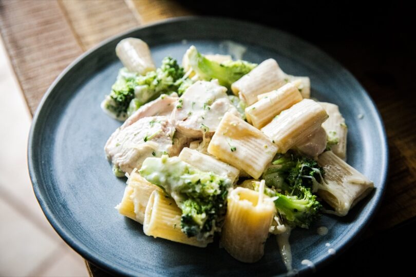 Chicken Alfredo Rigatoni