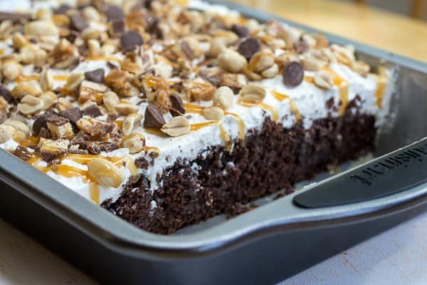 Snickers Cake