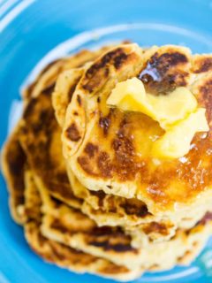 CORN bread in pancake form. WAY less mess than cornbread or muffins, great texture that's perfect for chili.