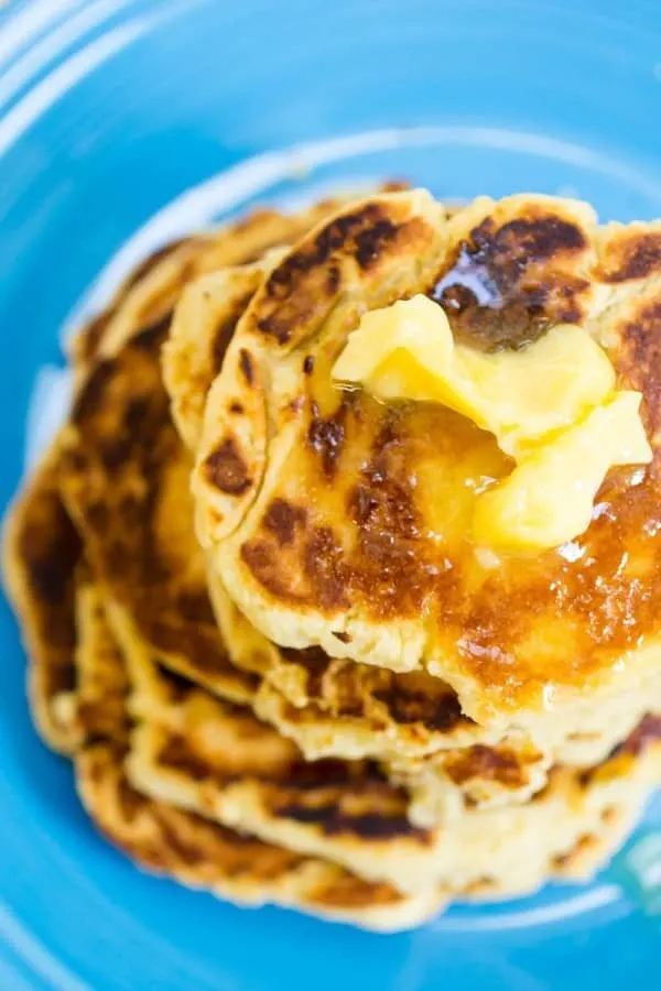 CORN bread in pancake form. WAY less mess than cornbread or muffins, great texture that's perfect for chili.