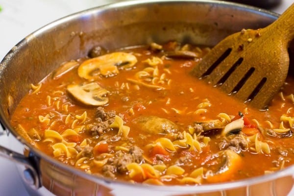 Skillet Beef and Mushroom One Pot Pizza Pasta