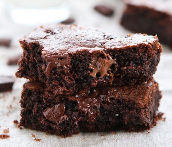 CHOCOLATE NUTELLA COOKIE BARS WITH SEA SALT