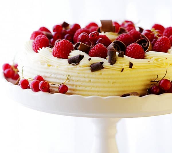 RED VELVET CAKE WITH CREAM CHEESE FROSTING