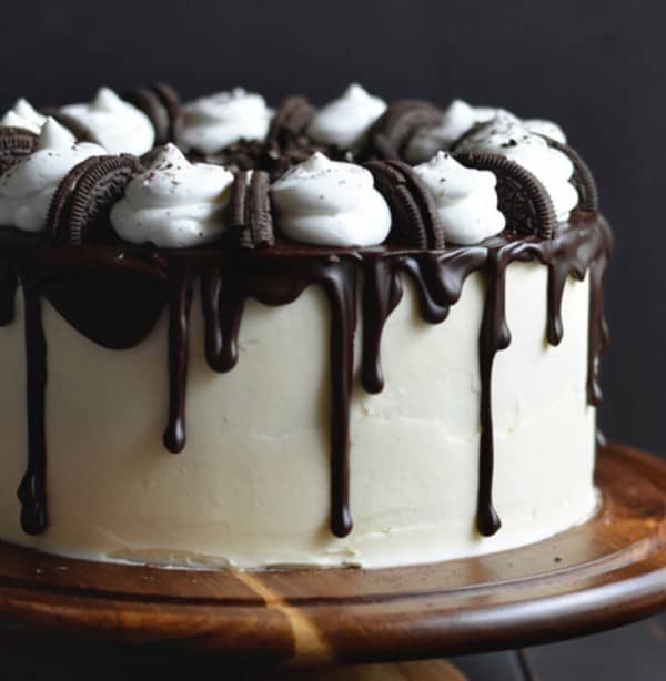 ULTIMATE COOKIES AND CREAM LAYER CAKE