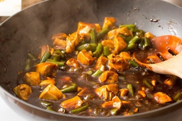 Spicy Garlic Chicken and Green Beans