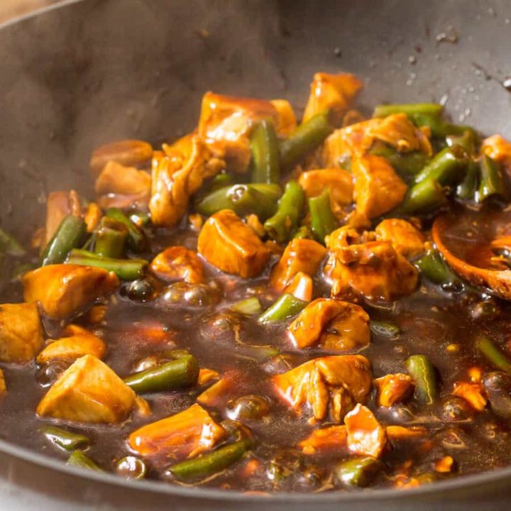 Spicy Garlic Chicken and Green Beans