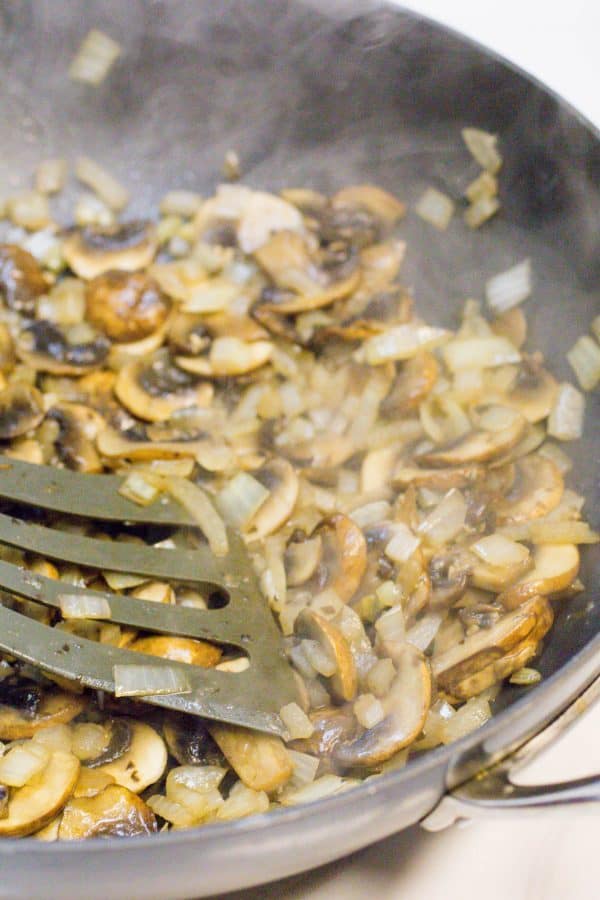 skillet garlic beef stroganoff