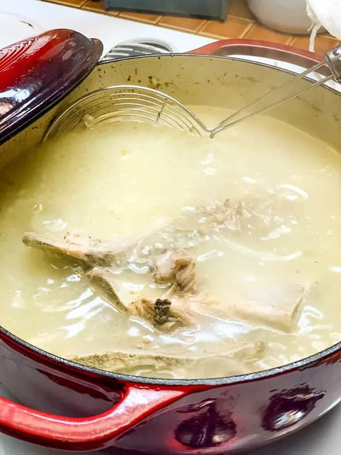 Rich and Creamy Tonkotsu Ramen Broth Recipe