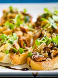 Chicken and Chanterelle Crostini