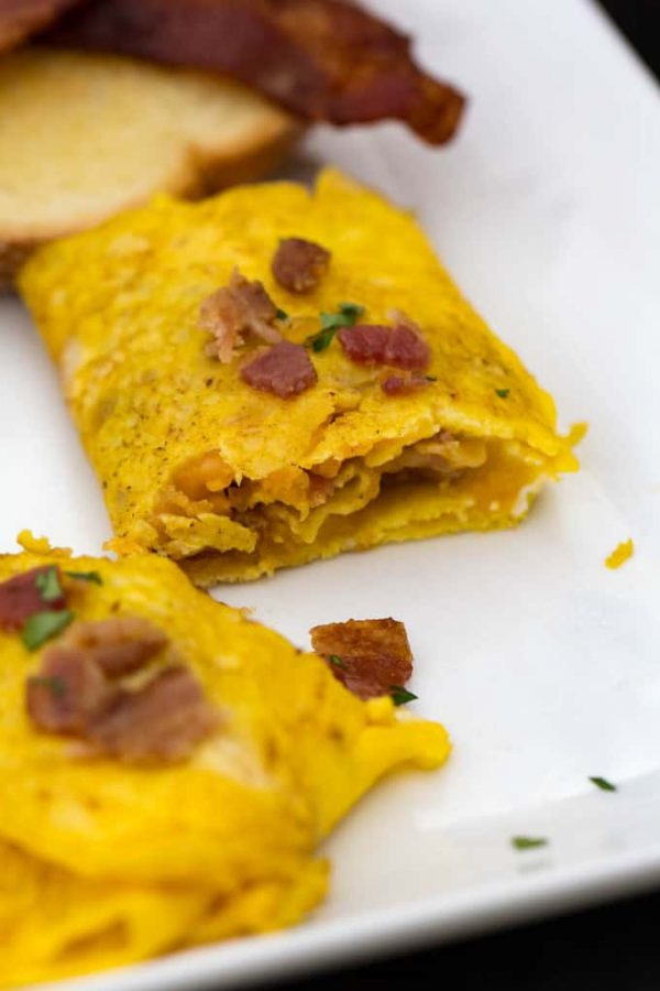 Blackstone Griddle Bacon Cheese Omelet Easy breakfast recipe