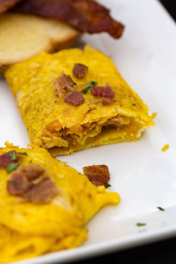 Bacon Cheese Omelet 