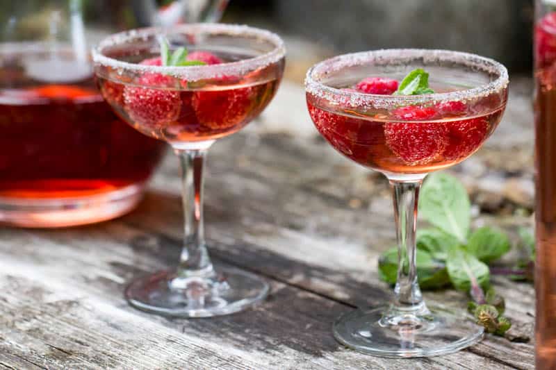Raspberry Prosecco Cocktail Sparkling wine spritzer recipe