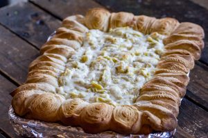 Cheesy Artichoke Dip - Easy appetizer recipe