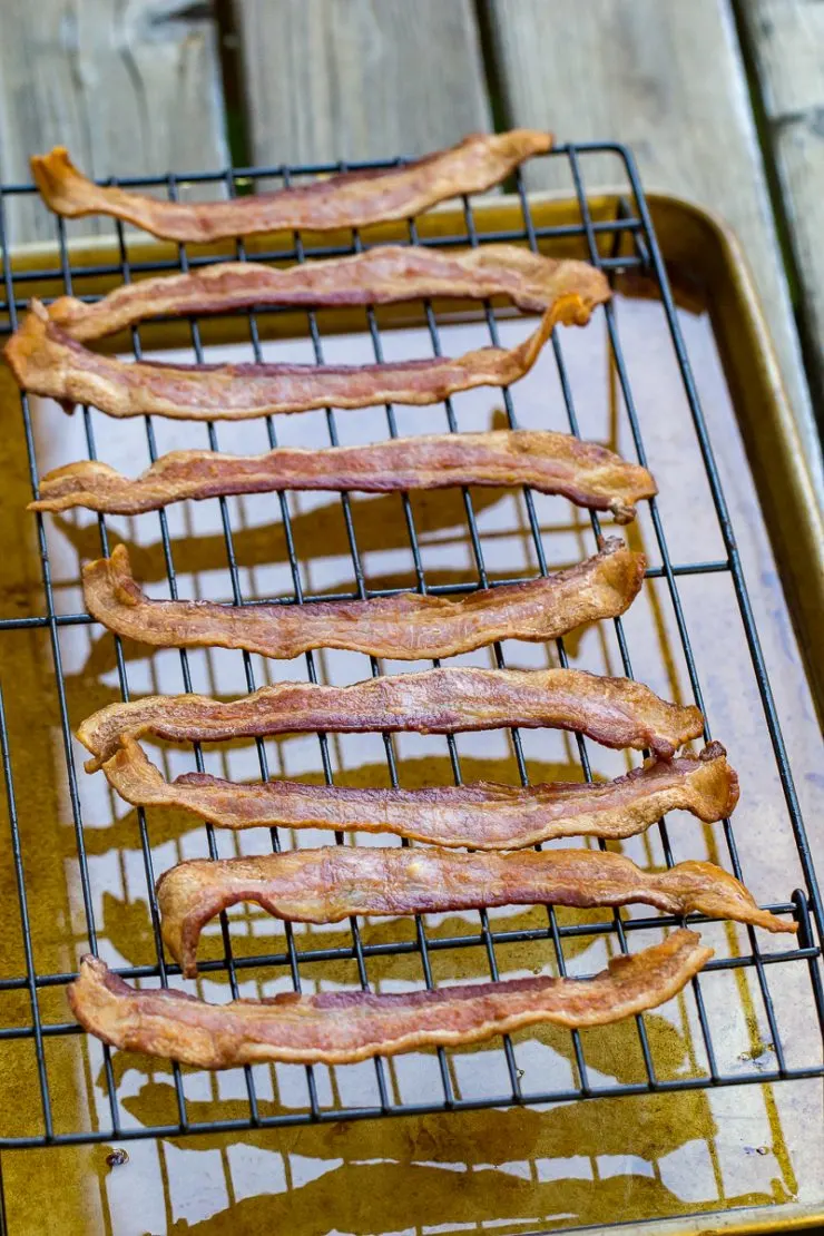 How To Cook Bacon On A Griddle (Traeger Flatrock) - Sip Bite Go