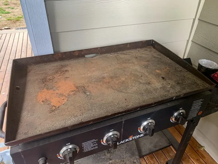 How To Clean A Flat Top Grill: All Conditions Including Rusty!