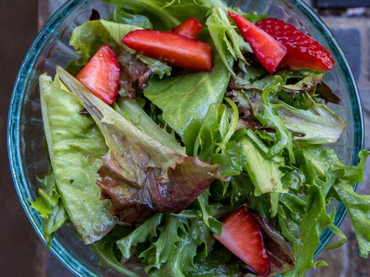 Strawberry Salad with Red Wine Vinaigrette Strawberry Salad with Red Wine Vinaigrette