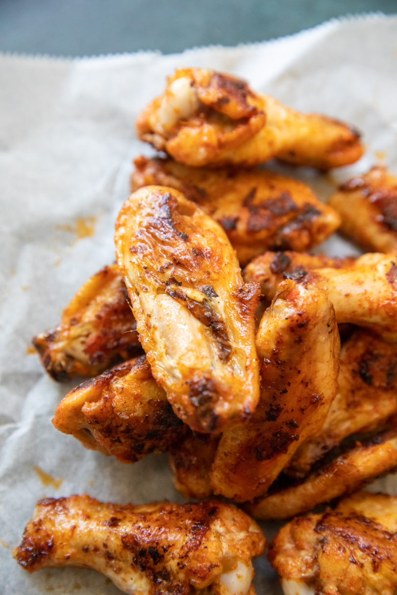 Easy Chicken Wings on a Blackstone Griddle - Smoked BBQ Source