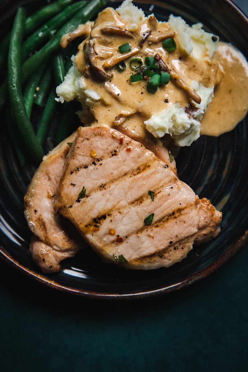 Grilled Marinated Pork Chops