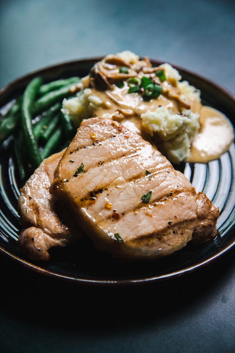 Grilled Marinated Pork Chops