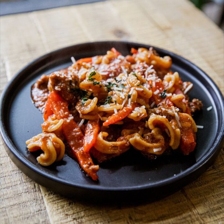 One Pot Spicy Sausage and Peppers Pasta