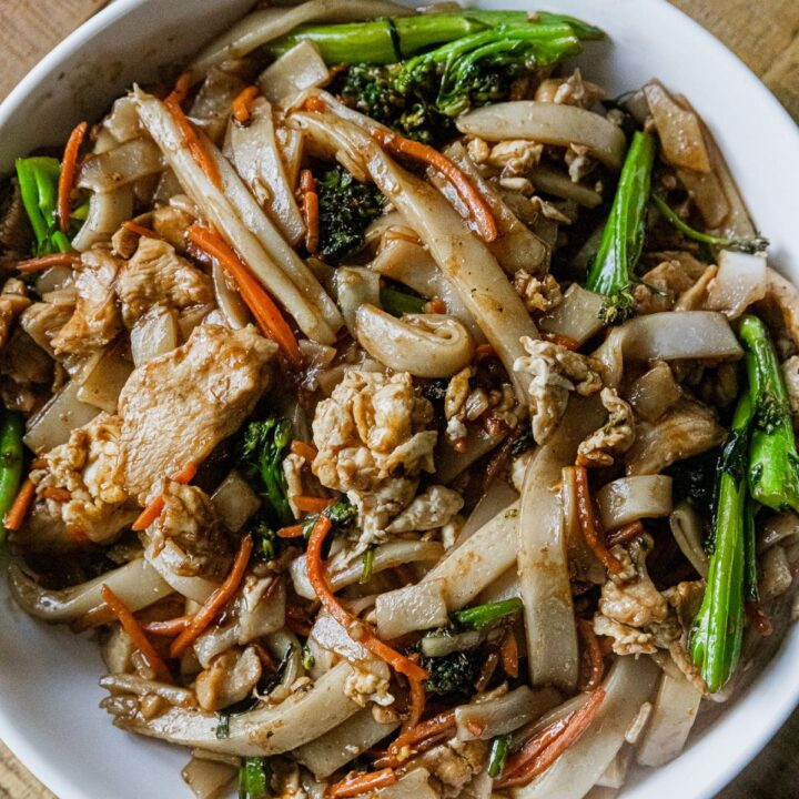 Blackstone chicken pad see ew with rice noodles.