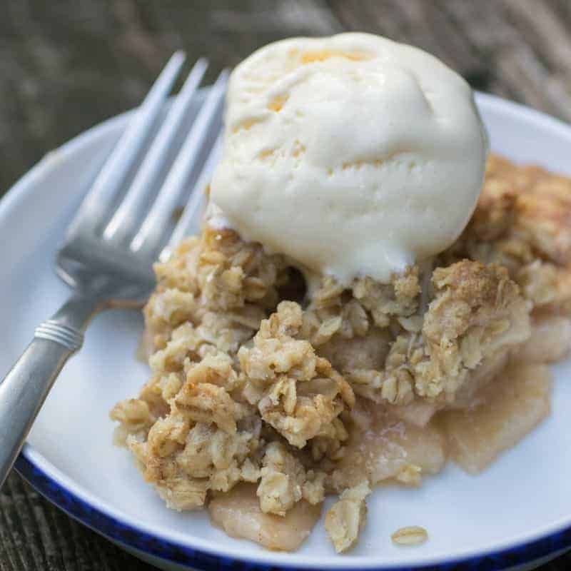 Caramel Apple Crumble Pie
